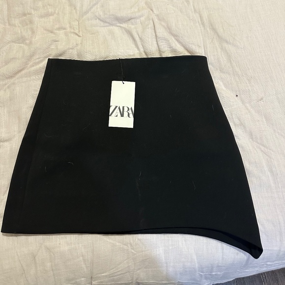Black Zara Skirt new with tags - Picture 1 of 3